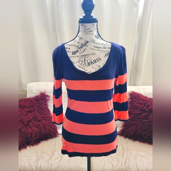 Gap super soft women's sweater. Size medium. - Picture 1 of 6